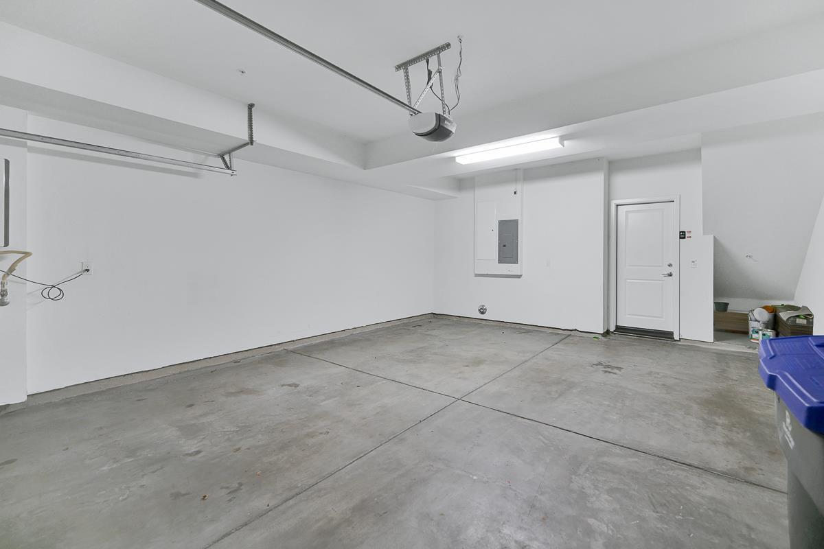 334 Circuit Way Mountain View, CA 94043 - Photo 36 of 48 a view of a room with rack and windows