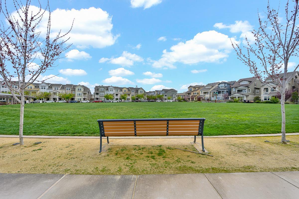 334 Circuit Way Mountain View, CA 94043 - Photo 41 of 48 a view of a bench in a yard