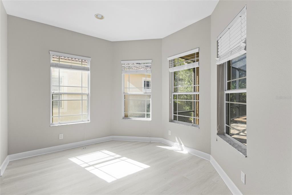 8134 Santa Rosa Court Sarasota, FL 34243 - Photo 14 of 52