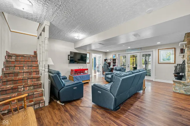 $469,900 | 6517 Snug Harbor, Unionville, IN 47468