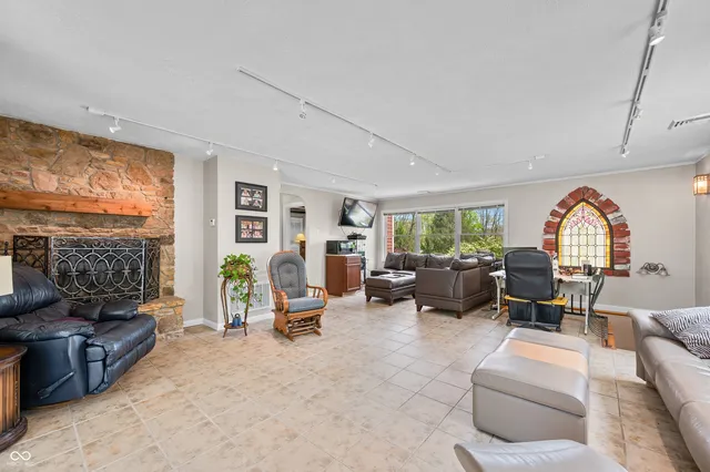 $469,900 | 6517 Snug Harbor, Unionville, IN 47468