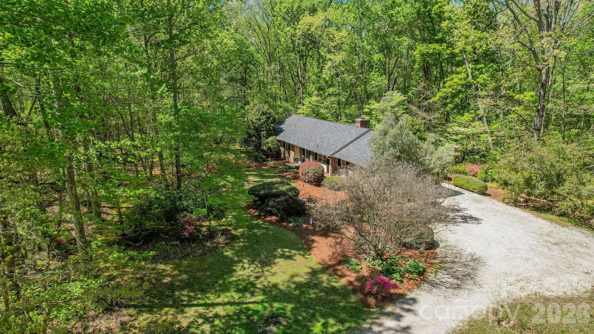 2056 Lawrence Road Clover, SC 29710 - Photo 3 of 38