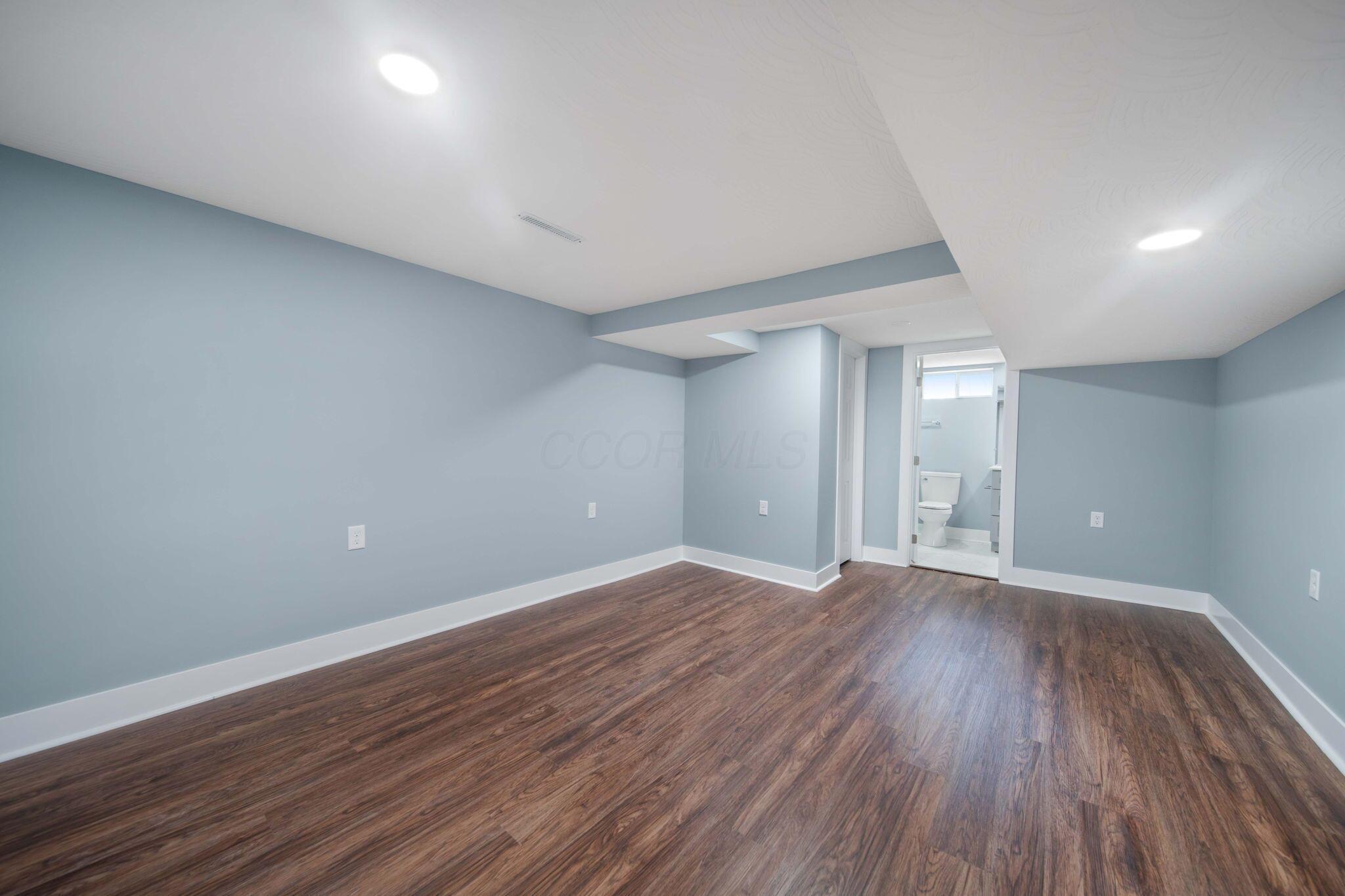 1870 Ward Road Columbus, OH 43224 - Photo 36 of 63 36-web-or-mls-A7401927