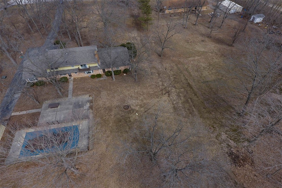1855 Sand Creek Circle Decatur, IL 62521 - Photo 2 of 6 Gallery Image 2