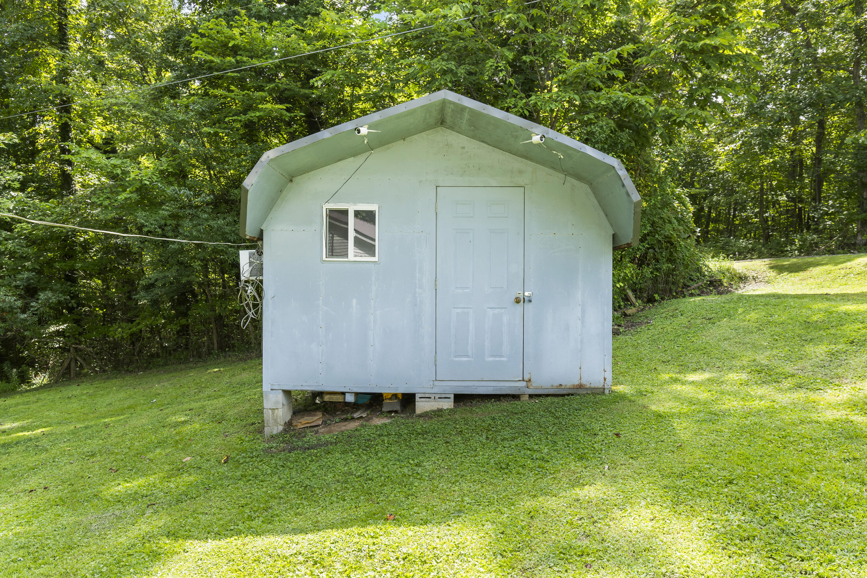 531 Treadway Road Beattyville, KY 41311 - Photo 5 of 32 I82A8934
