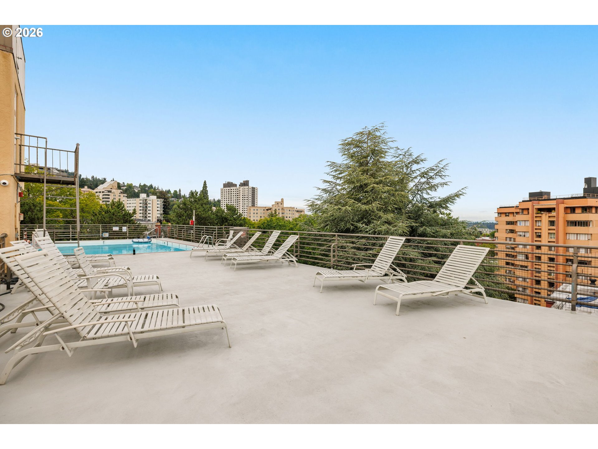 2021 Southwest Main Street, Unit 11 Portland, OR 97205 - Photo 30 of 32 Gallery Image 30