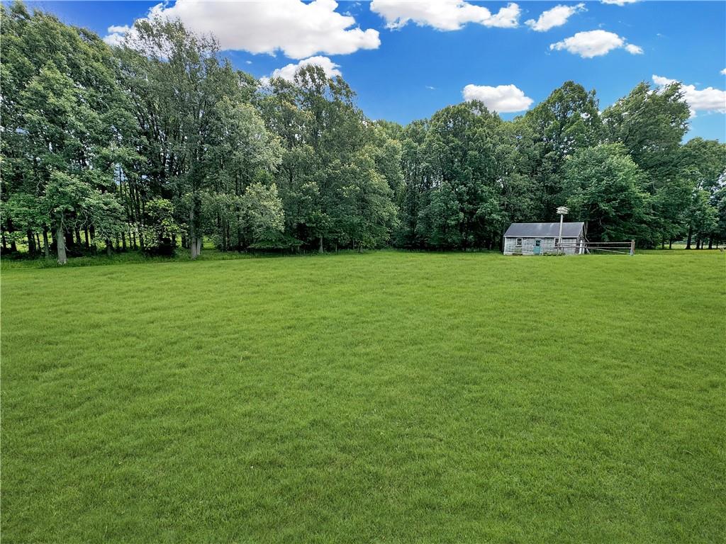 4380 Hillsville Road Pulaski, PA 16143 - Photo 10 of 33 Gallery Image 10