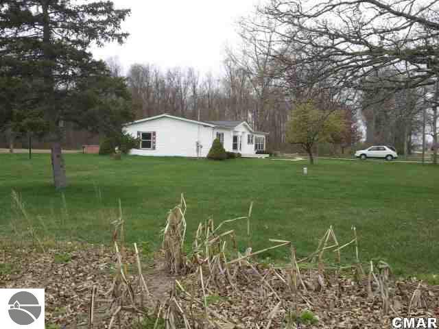 7111 West Gary Road Chesaning, MI 48616 - Photo 10 of 22 1767317-9.JPG