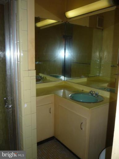 3028 Powder Mill Road Hyattsville, MD 20783 - Photo 3 of 30 Bath #1