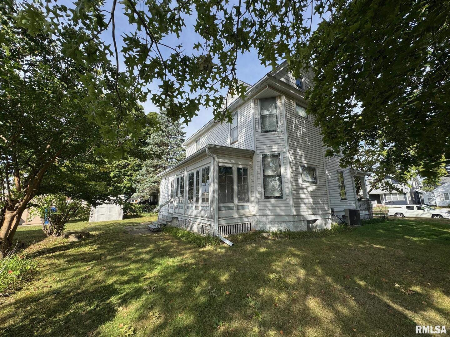 1520 28th Avenue Moline, IL 61265 - Photo 7 of 17