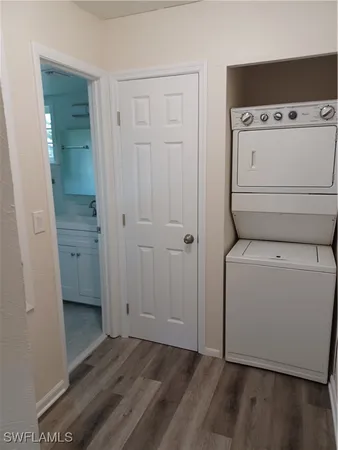 a view of utility room