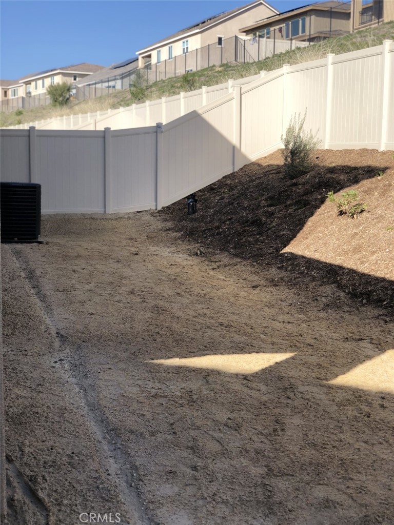 39538 Verbena Way Temecula, CA 92591 - Photo 3 of 38 a view of a back yard of the building