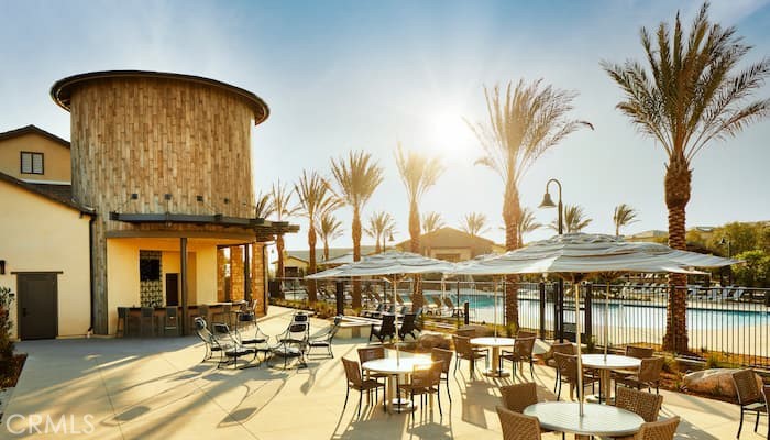 39538 Verbena Way Temecula, CA 92591 - Photo 35 of 38 a view of a chairs and table in a patio
