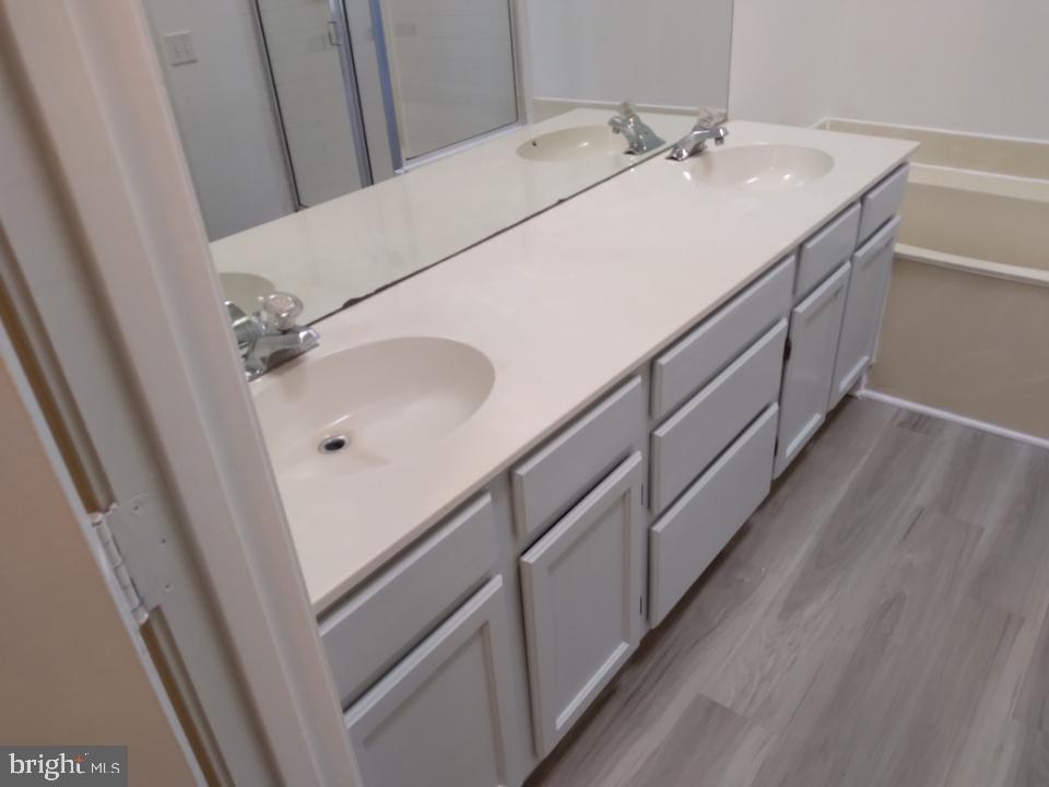 302 Harrogate Road Fredericksburg, VA 22406 - Photo 12 of 32 Refurbished Master Bath Vanity!