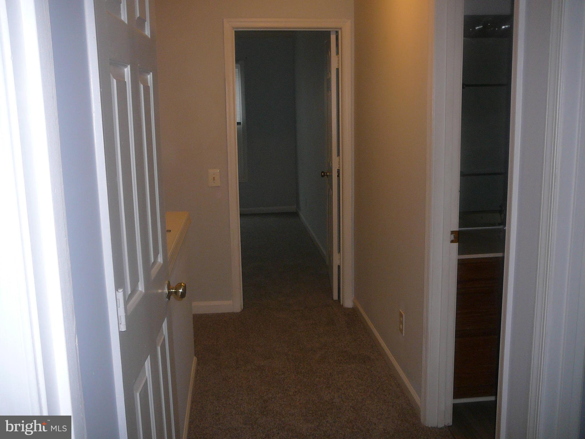 302 Harrogate Road Fredericksburg, VA 22406 - Photo 15 of 32 Hallway new Carpet!