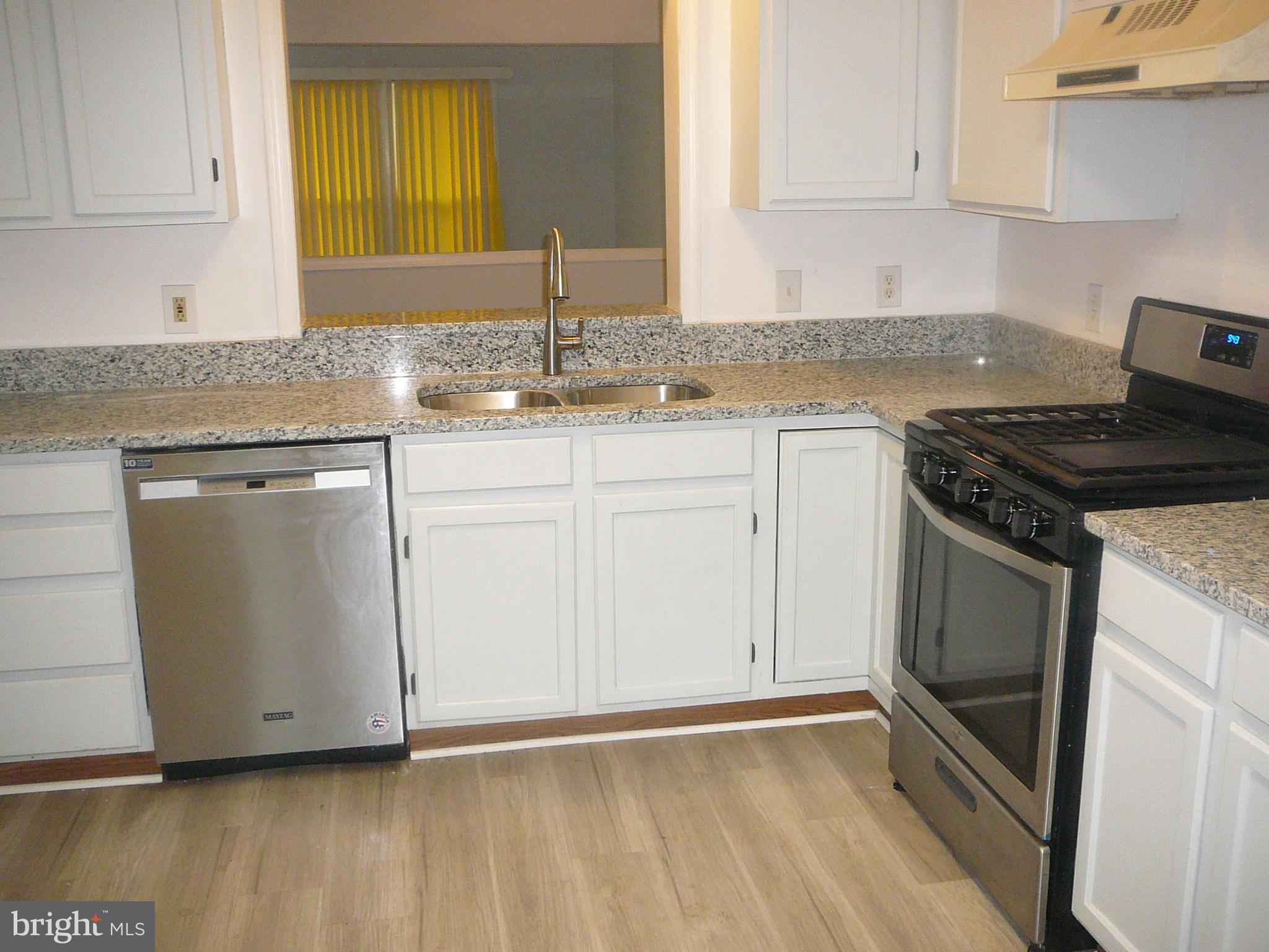 302 Harrogate Road Fredericksburg, VA 22406 - Photo 19 of 32 Newer Painted Cabinetry!