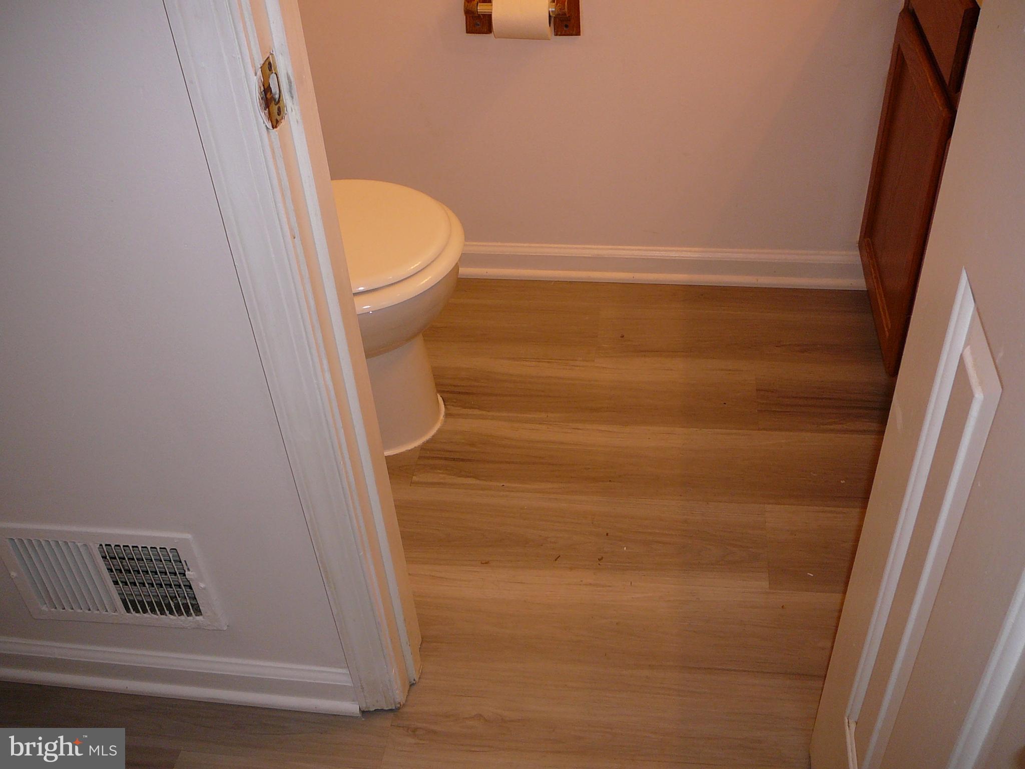 302 Harrogate Road Fredericksburg, VA 22406 - Photo 4 of 32 Half Bath as you enter the Home!