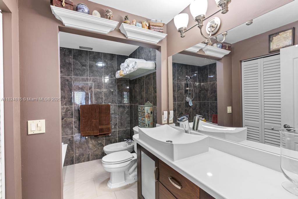 10091 Southwest 137th Place Miami, FL 33186 - Photo 20 of 36