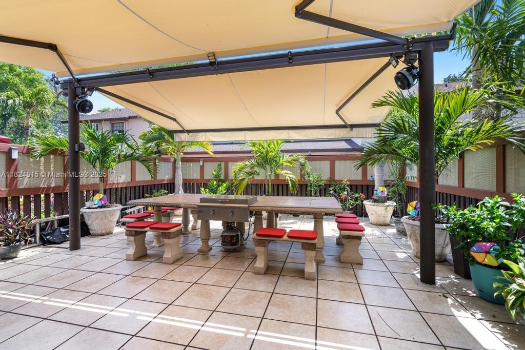 10091 Southwest 137th Place Miami, FL 33186 - Photo 28 of 36