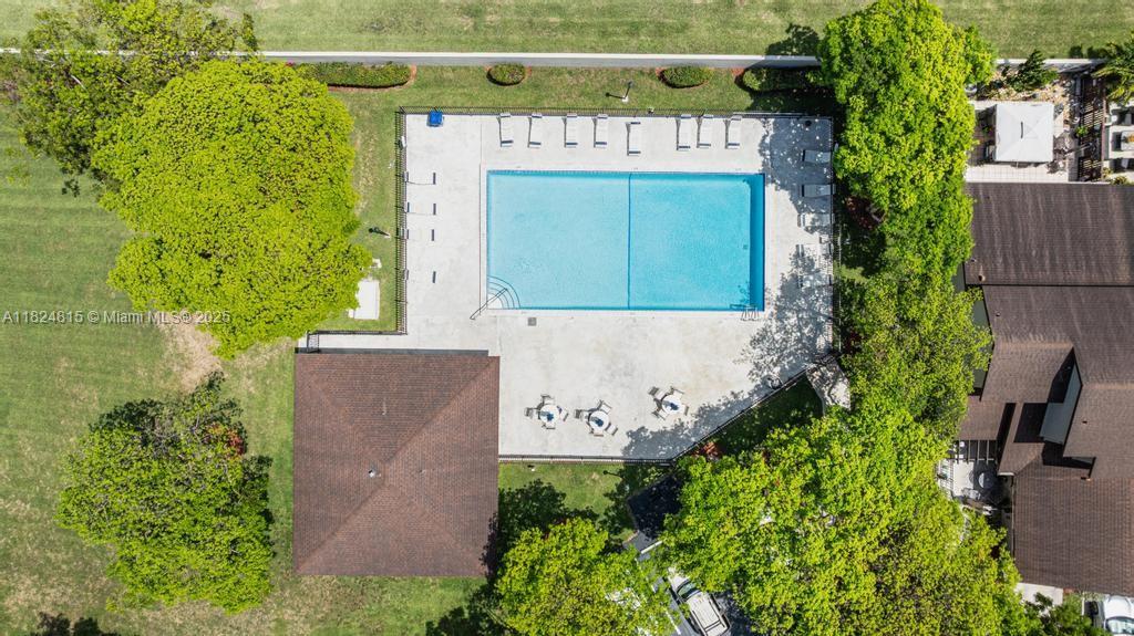 10091 Southwest 137th Place Miami, FL 33186 - Photo 34 of 36