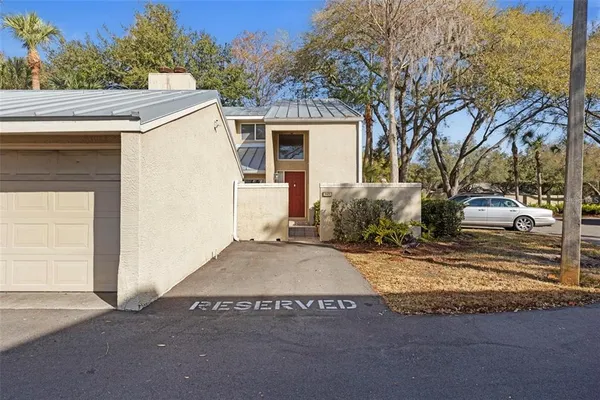 $2,700 | 3401 Cypress Head Court, Tampa, FL 33618