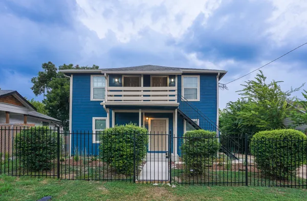 $1,700 | 3703 Market Street, Unit 1, Houston, TX 77020