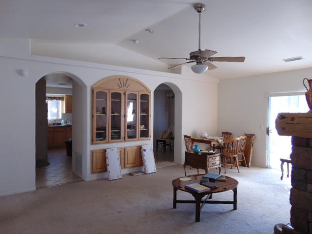 3545 East Rimrock Drive Rimrock, AZ 86335 - Photo 3 of 19 a living room with furniture