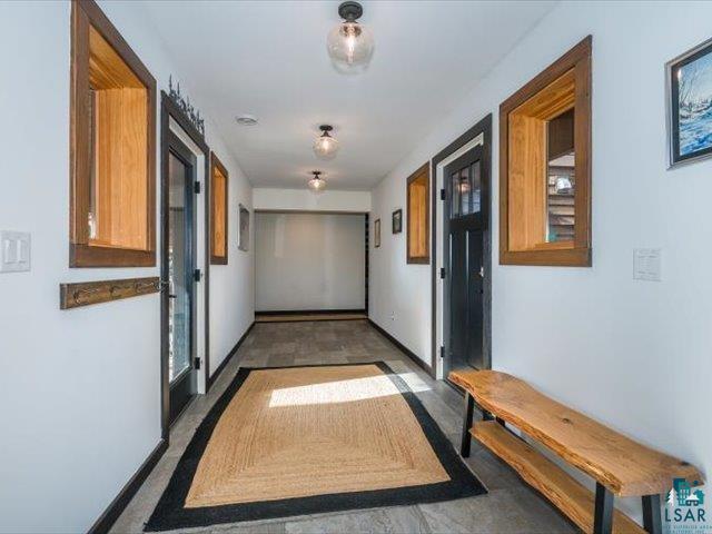 5508 Nordling Road Duluth, MN 55804 - Photo 10 of 58 Hall with baseboards