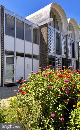 $235,000 | 1340 4th Street Southwest, Unit T1340, Washington, DC 20024