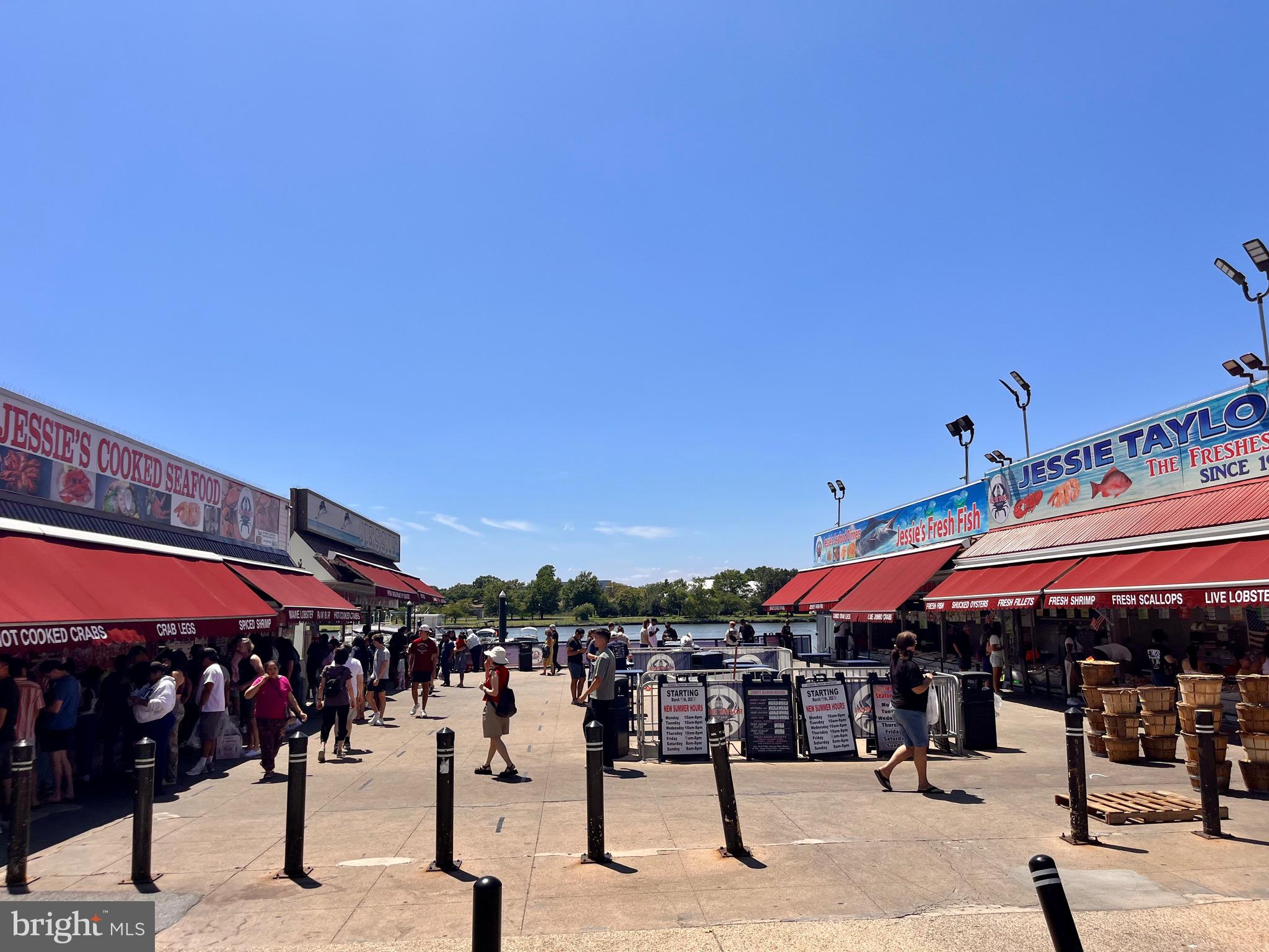 1340 4th Street Southwest, Unit T1340 Washington, DC 20024 - Photo 35 of 40 a view of a patio