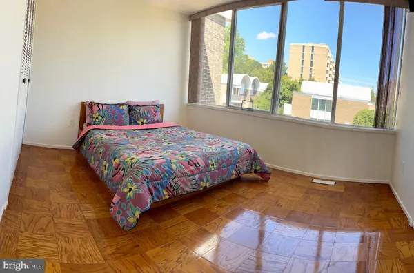 $235,000 | 1340 4th Street Southwest, Unit T1340, Washington, DC 20024