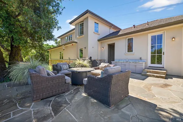 $3,379,000 | 8373 Singing Hills Trail, Healdsburg, CA 95448