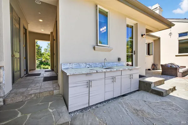 $3,379,000 | 8373 Singing Hills Trail, Healdsburg, CA 95448