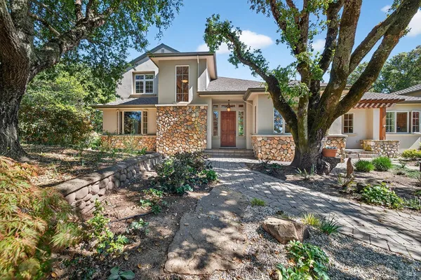 $3,379,000 | 8373 Singing Hills Trail, Healdsburg, CA 95448
