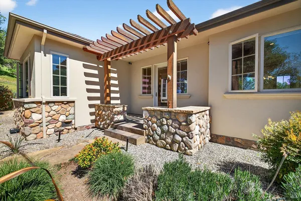 $3,379,000 | 8373 Singing Hills Trail, Healdsburg, CA 95448