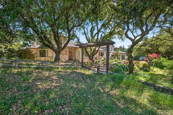 $3,379,000 | 8373 Singing Hills Trail, Healdsburg, CA 95448