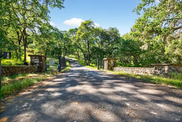 $3,379,000 | 8373 Singing Hills Trail, Healdsburg, CA 95448