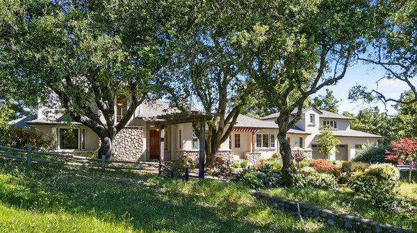 $3,379,000 | 8373 Singing Hills Trail, Healdsburg, CA 95448