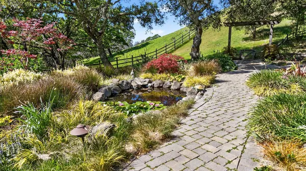$3,379,000 | 8373 Singing Hills Trail, Healdsburg, CA 95448