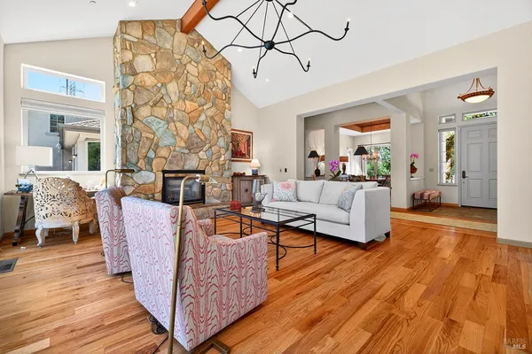 $3,379,000 | 8373 Singing Hills Trail, Healdsburg, CA 95448