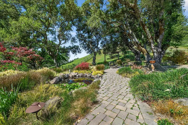 $3,379,000 | 8373 Singing Hills Trail, Healdsburg, CA 95448