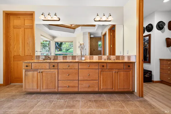 $3,379,000 | 8373 Singing Hills Trail, Healdsburg, CA 95448
