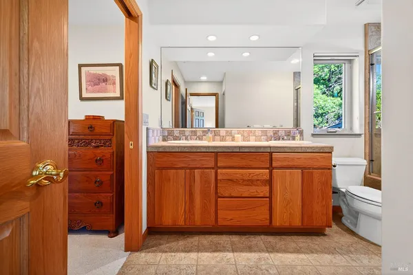 $3,379,000 | 8373 Singing Hills Trail, Healdsburg, CA 95448