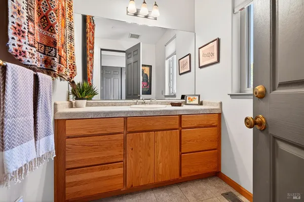 $3,379,000 | 8373 Singing Hills Trail, Healdsburg, CA 95448