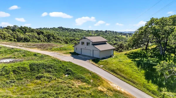 $3,379,000 | 8373 Singing Hills Trail, Healdsburg, CA 95448