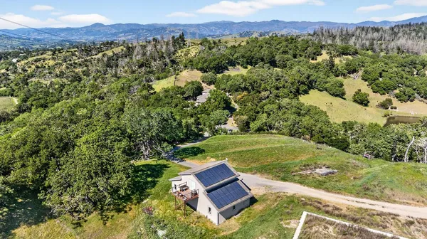 $3,379,000 | 8373 Singing Hills Trail, Healdsburg, CA 95448