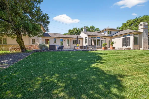 $3,379,000 | 8373 Singing Hills Trail, Healdsburg, CA 95448