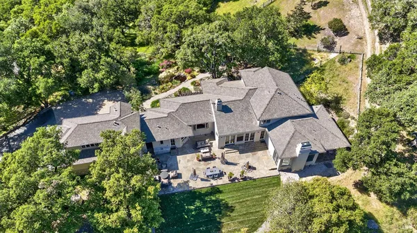 $3,379,000 | 8373 Singing Hills Trail, Healdsburg, CA 95448