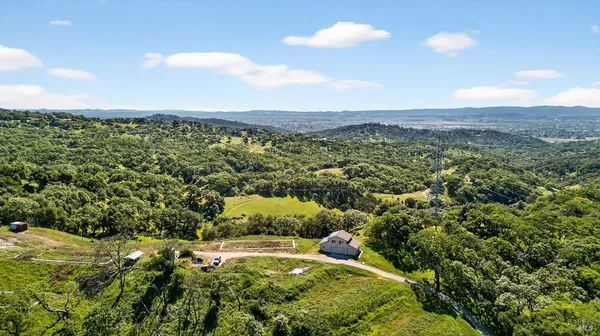 $3,379,000 | 8373 Singing Hills Trail, Healdsburg, CA 95448