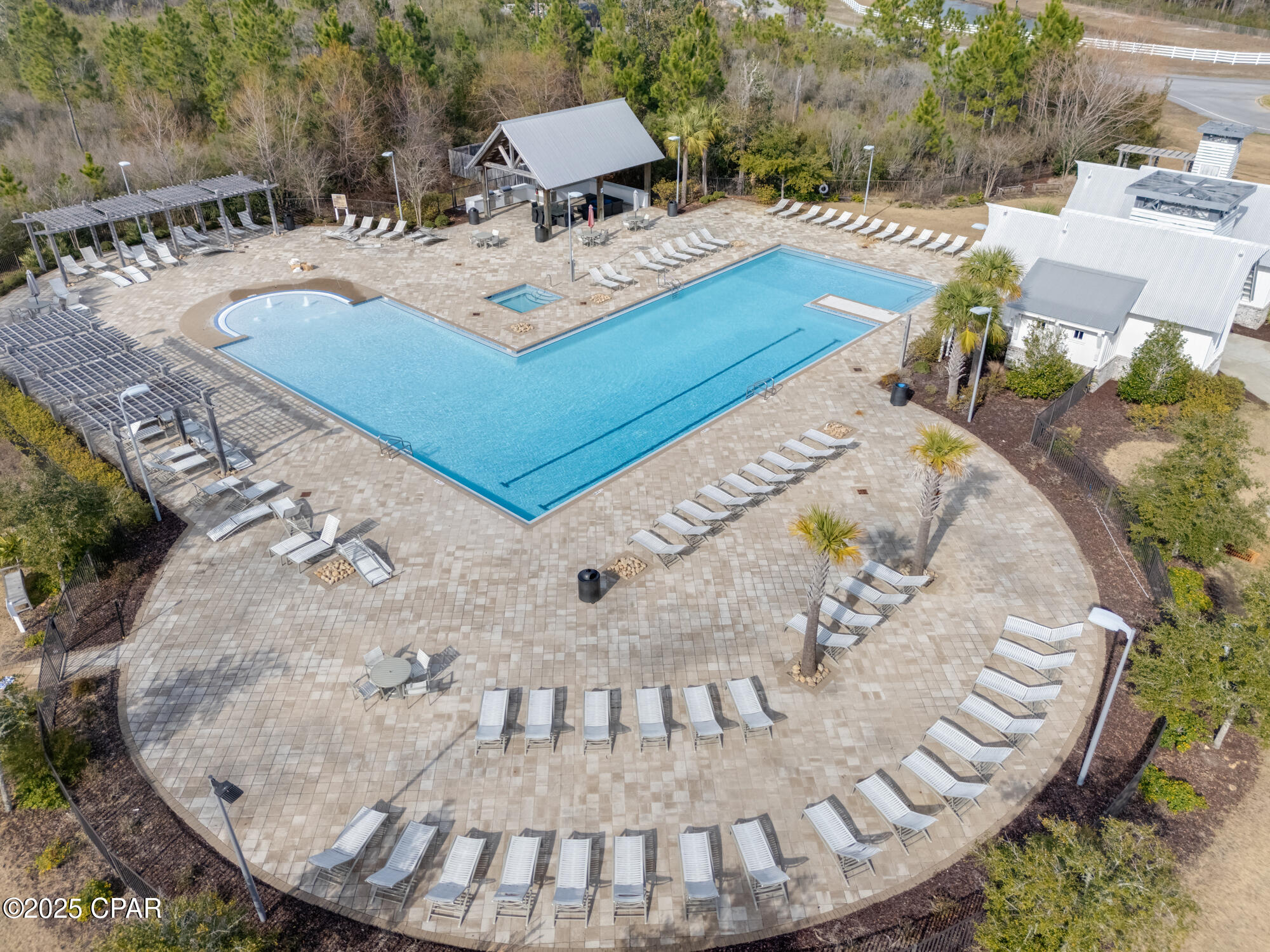 154 Merrion Road Southport, FL 32409 - Photo 7 of 37